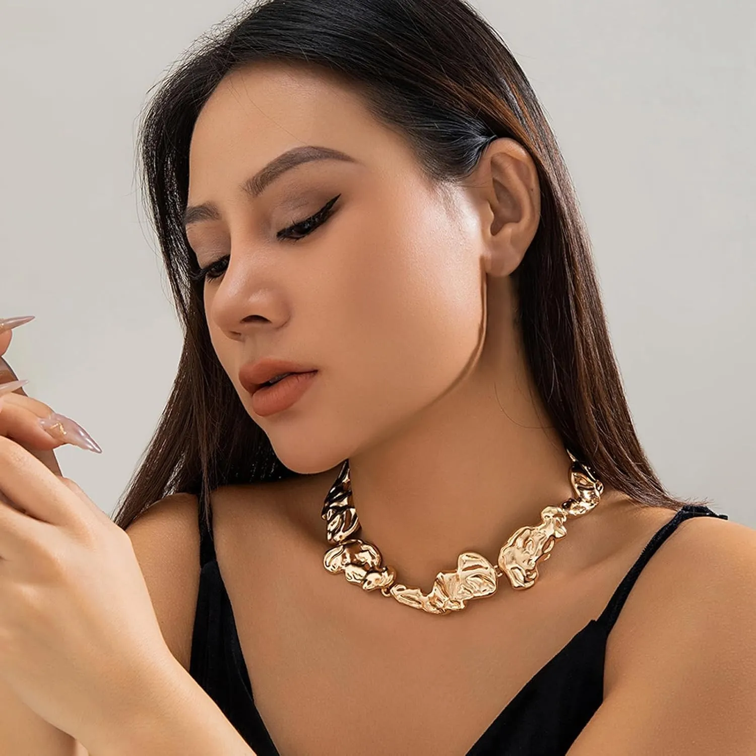 Aonklot Chunky Gold Necklace Statement Necklace for Women Gold Choker Necklace Cuban Link Necklace Snake Chain Trendy Necklace for Women 2025