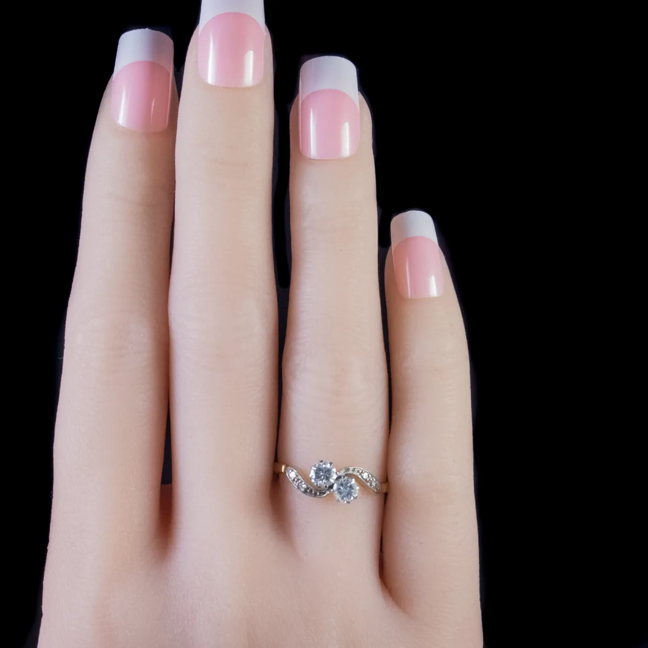 Edwardian Style Brilliant Cut Double Diamond Twist Ring 18Ct Gold Dated 1980